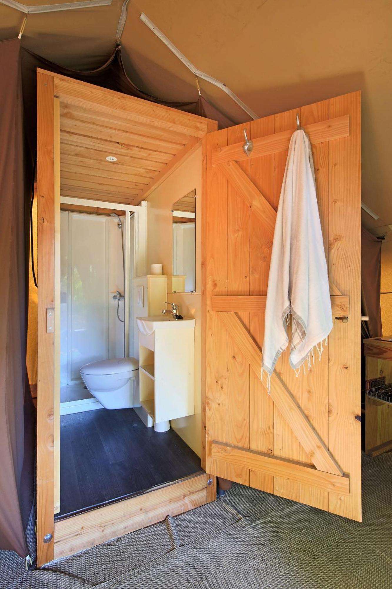 Campsite Huttopia Le Moulin 3*